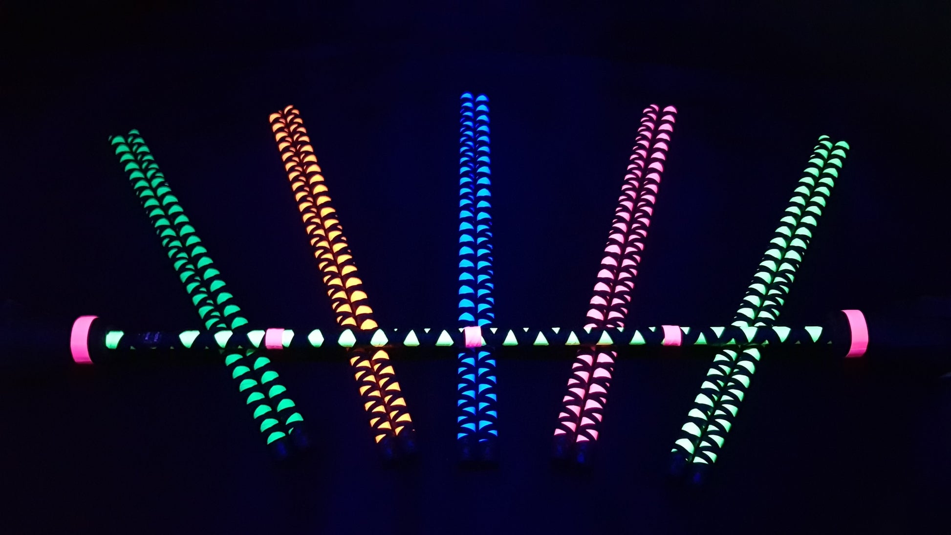 Flowtoys Composite Flower Sticks v2 - Multicolor LED Flower/Devil Stix with  Control Sticks
